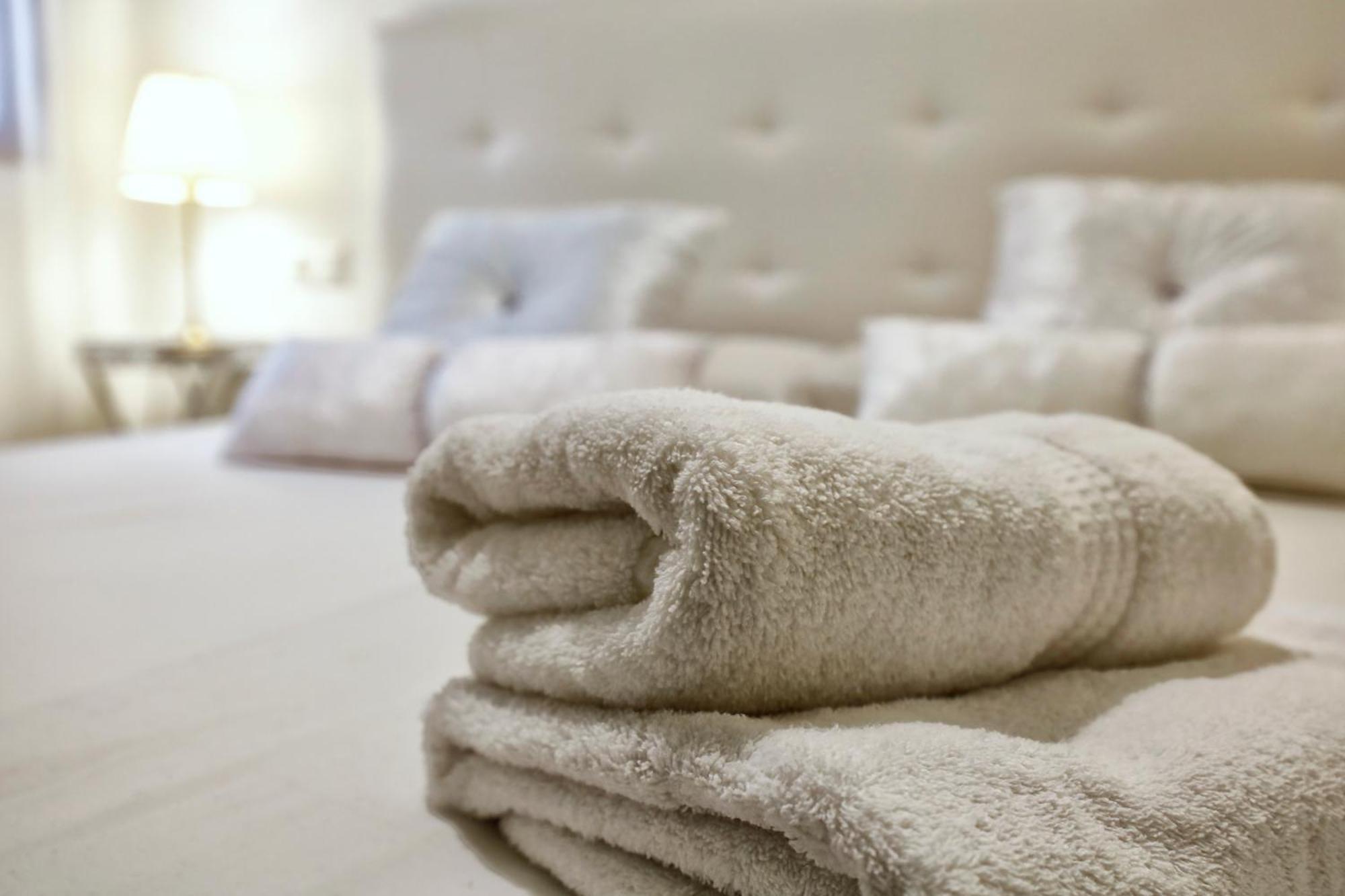 Encanto En La Juderia: Apartamento Con Patio Cordova Esterno foto