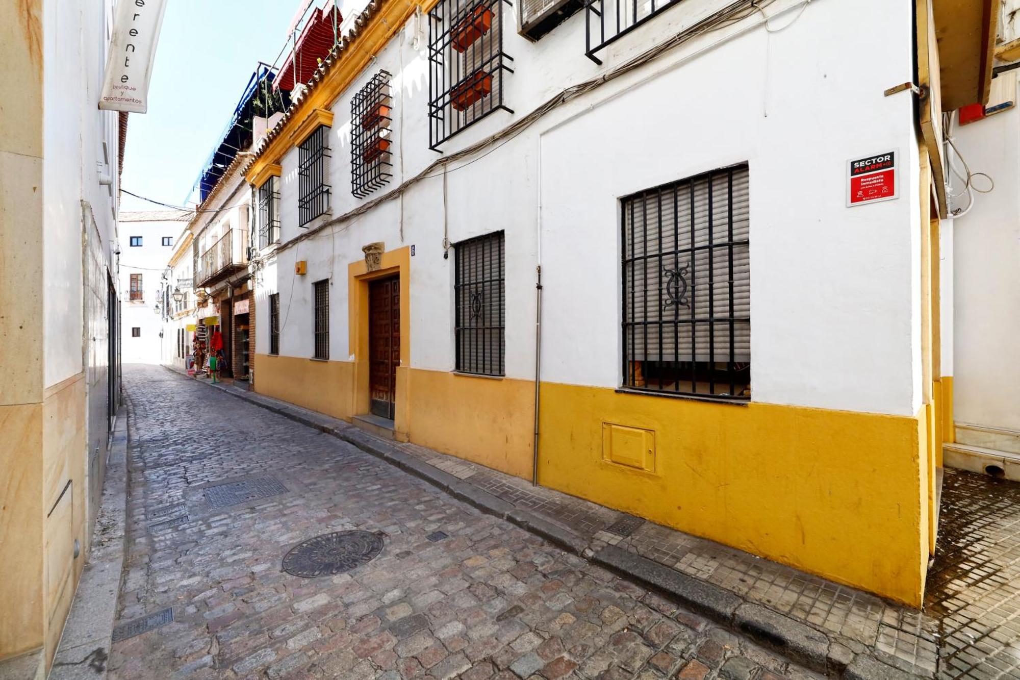 Encanto En La Juderia: Apartamento Con Patio Cordova Esterno foto